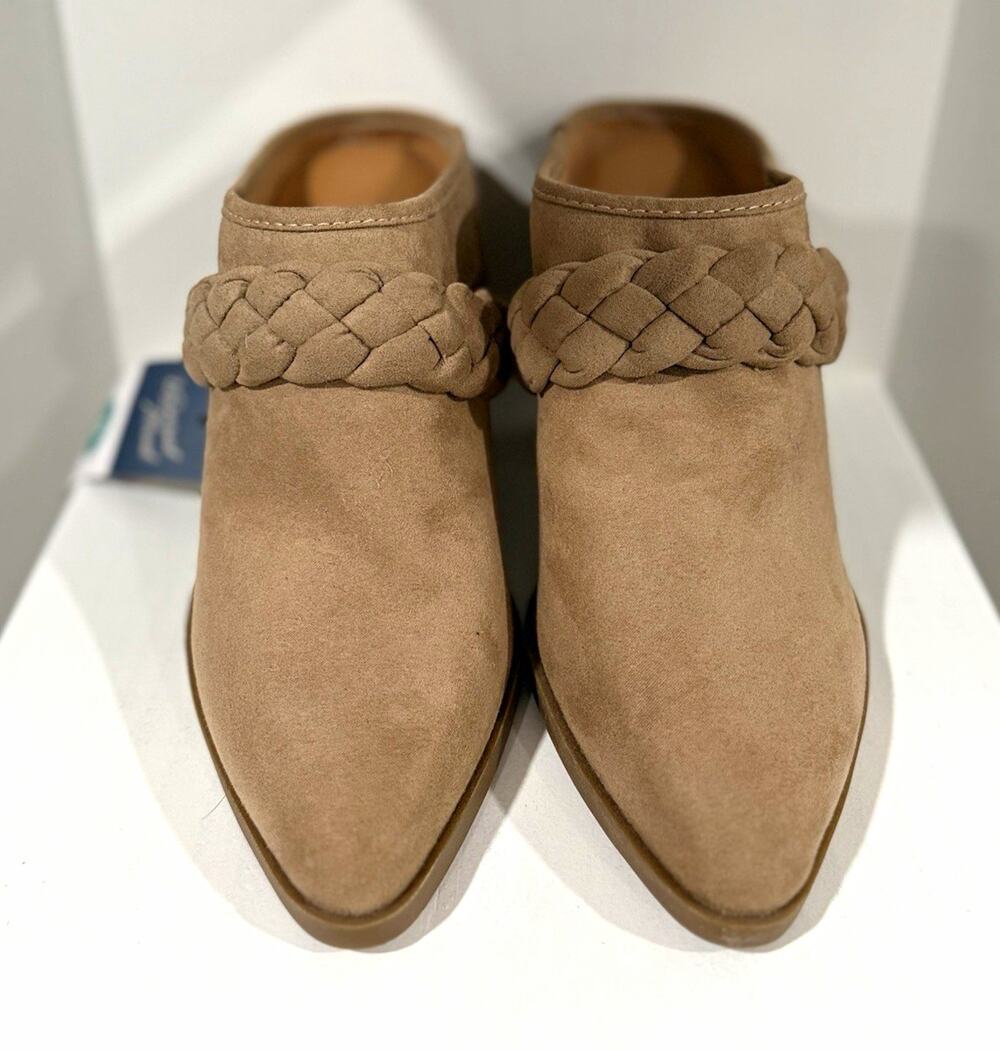 Universal Thread Suede Ankle Booties US 8 Beige Braided Pointed Toe Slip-On